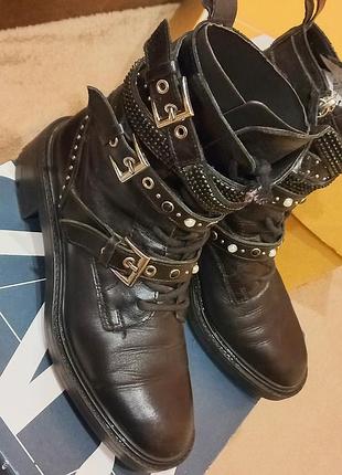 Крутые ботинки zara,оригинал