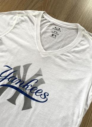 Женская оригинальная футболка с принтом oakley new york yankees4 фото