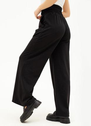 Черные молодежные брюки модели палаццо2 фото