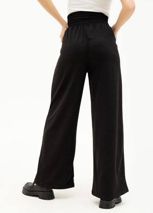 Черные молодежные брюки модели палаццо3 фото
