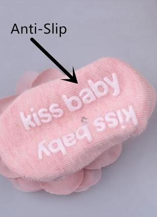 Комплект для новорождённой девочки/носочки, повязка на голову.2 фото