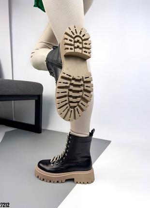 Кожаные ботинки деми на байке натуральная кожа весна осень берцы черные бежевая подошва6 фото