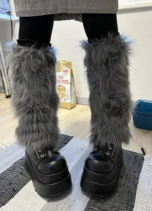 Теплі високі хутряні гетри yeti в стилі dollskill y2k archive