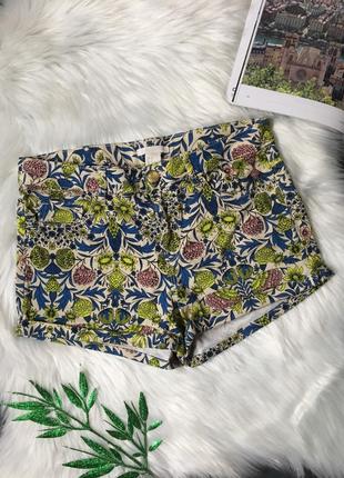 Шорти з квітковим принтом