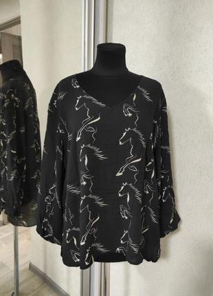 Оригінальна дизайнерська блуза в принт коні скакуни оверсайз