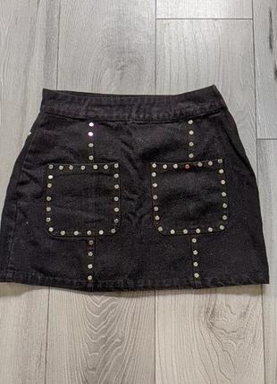 Новая джинсовая юбка с заклепками1 фото