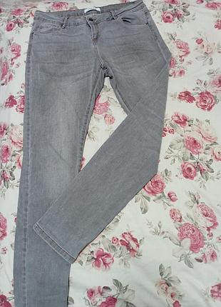 Женские джинсы