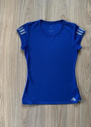 Женская спортивная футболка adidas aeroready