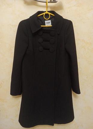 Оригинальное шерстяное пальто moschino