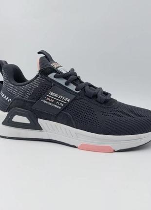 Женские кроссовки baas, очень красивые, размеры 36,37,38,39