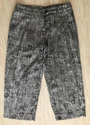 Оригінальні не банальні штани, розмір укр приблизно 56-58-60