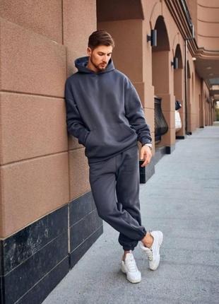 Чоловічий костюм