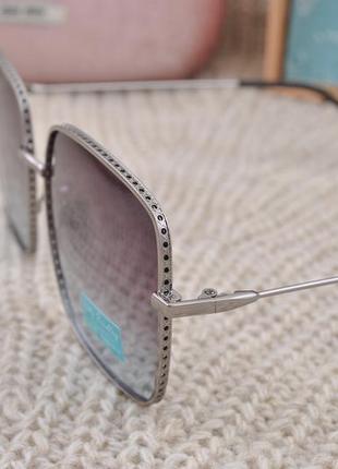 Фирменные солнцезащитные  очки  rita bradley polarized rb81111 фото