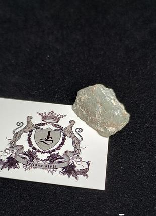 Камінь натуральний топаз 19*13,5*8 мм.