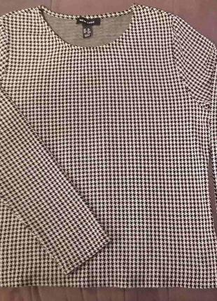 Кофта в гусиную лапку.