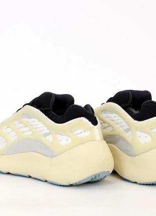 Чоловічі кросівки adidas yeezy boost 700 v3 azael4 фото