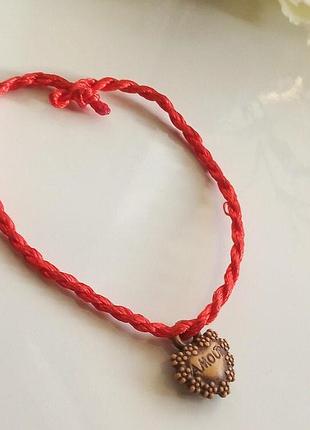 Браслет  "красная нить" love. amour