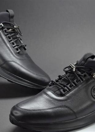 Мужские весенние и осенние кожаные кроссовки черные vivaro 65442 фото