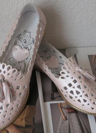 Стильные женские летние кожаные балетки туфли натуральная кожа цвет пудра.