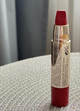 Isadora lip desire sculpting lipstick n 70 baroque red