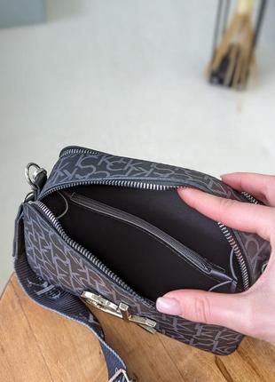 Черная женская маленькая сумка кросс-боди на широком текстильном ремешке модная сумочка клатч8 фото