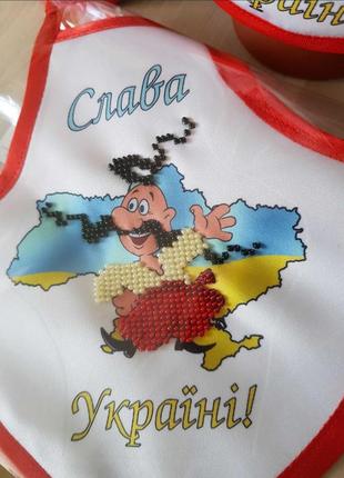 Акция!!!!фартушки на бутилку вышивка. ручная работа!