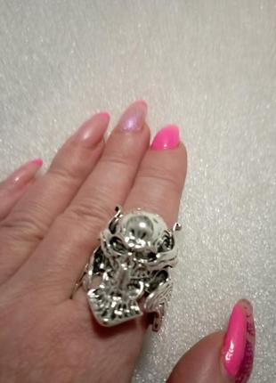 Байкерское кольцо в готическом стиле панк рок размеры 23, 23.5