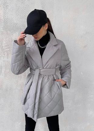 Трендовая стильная удлиненная женская теплая куртка плащевка с поясом, в размерах