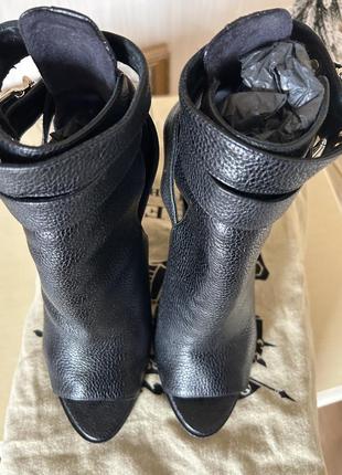 Ботильони burberry 7