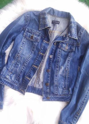 Стильна демісезонна жіноча джинсова куртка