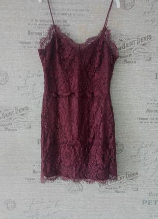 Неймовірно зваблива сукня