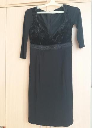 Платье  черное  с вырезом на груди,  46 размер,  состояние идеальное3 фото