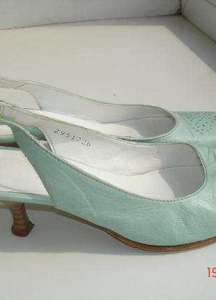 Босоніжки натуральна шкіра tamaris 37/24 см