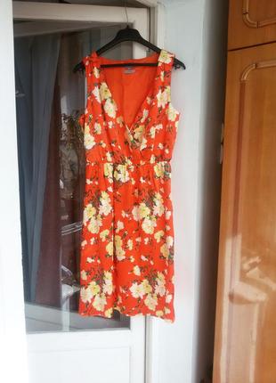 Яркое шелковое платье в цветочный принт maddison 100% шелк3 фото