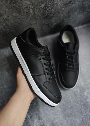 Топ кроссовки jomix