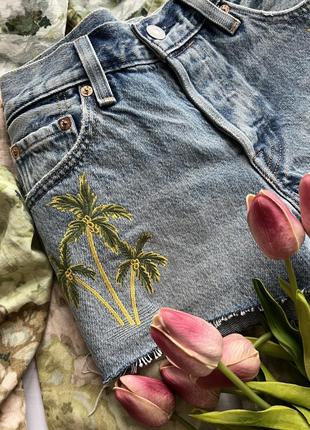 Новые джинсовые шорты levi’s 5018 фото