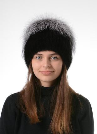 Женская зимняя вязаная шапка с помпоном2 фото