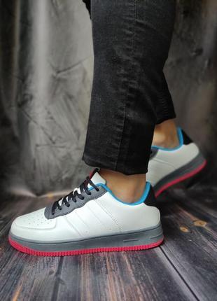 Кросівки чоловічі