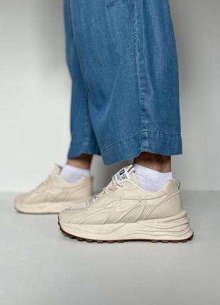 Жіночі кросівки 🤍