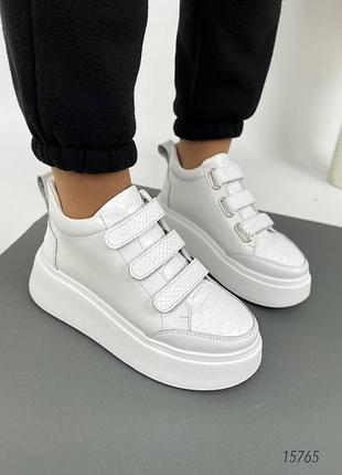 Жіночі весняні шкіряні кеди