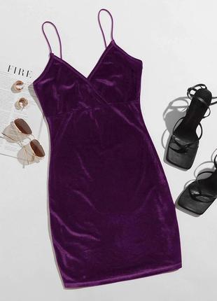 Велюровое платье shein