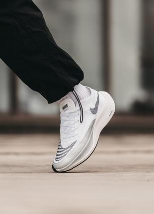 Nike air zoom vaporfly white, мужественные кроссовки найк зум бнлые, кроссовки мужские найм аир зум весна лето5 фото