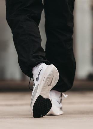 Nike air zoom vaporfly white, мужественные кроссовки найк зум бнлые, кроссовки мужские найм аир зум весна лето8 фото