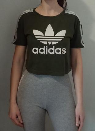 Фирменная футболка adidas