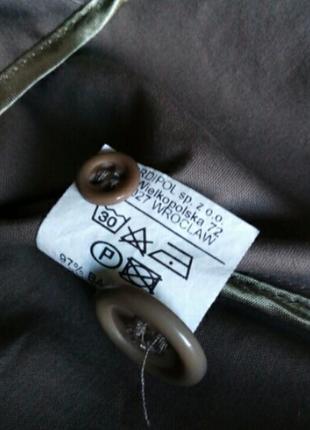 Красивый пиджачок с поясом,состояние нового,цвет бежево-серый2 фото