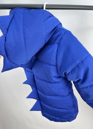 Демісезонна куртка для хлопчика з різками діно синя на флісі подовжена з капюшоном4 фото