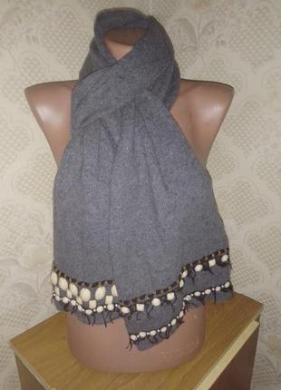 Красивий жіночій шарф з бісером та декоративними мушлями