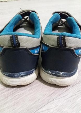 Кроссовки 3