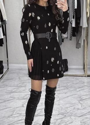 Сукня чорного кольору