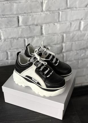Шикарні жіночі кросівки на платформі buffalo black white 😍 (весна/ літо/ осінь)4 фото